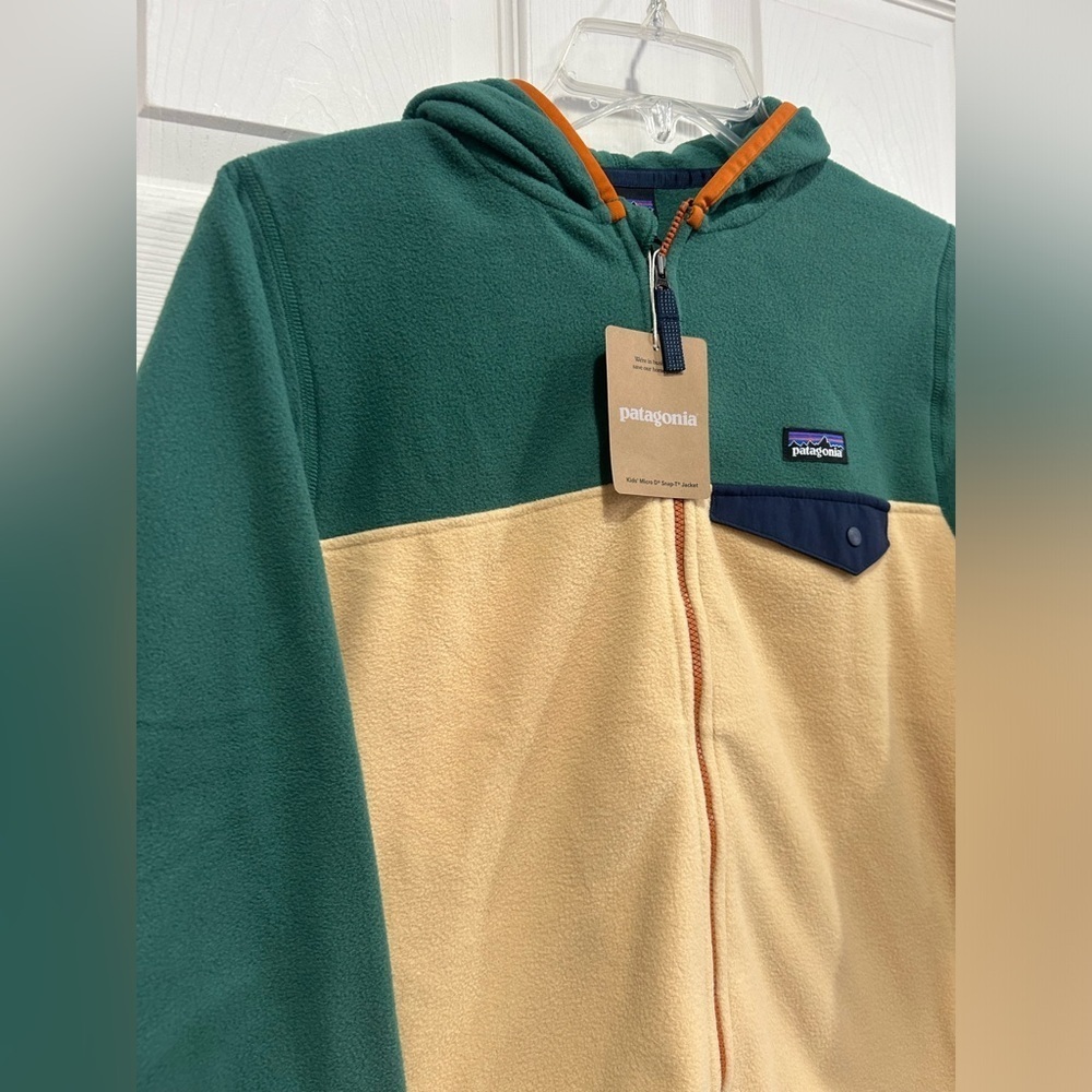 Patagonia Kids' Medium Micro D Snap-T Fleece Jacket Green Tan Hood NWT - Picture 2 of 7